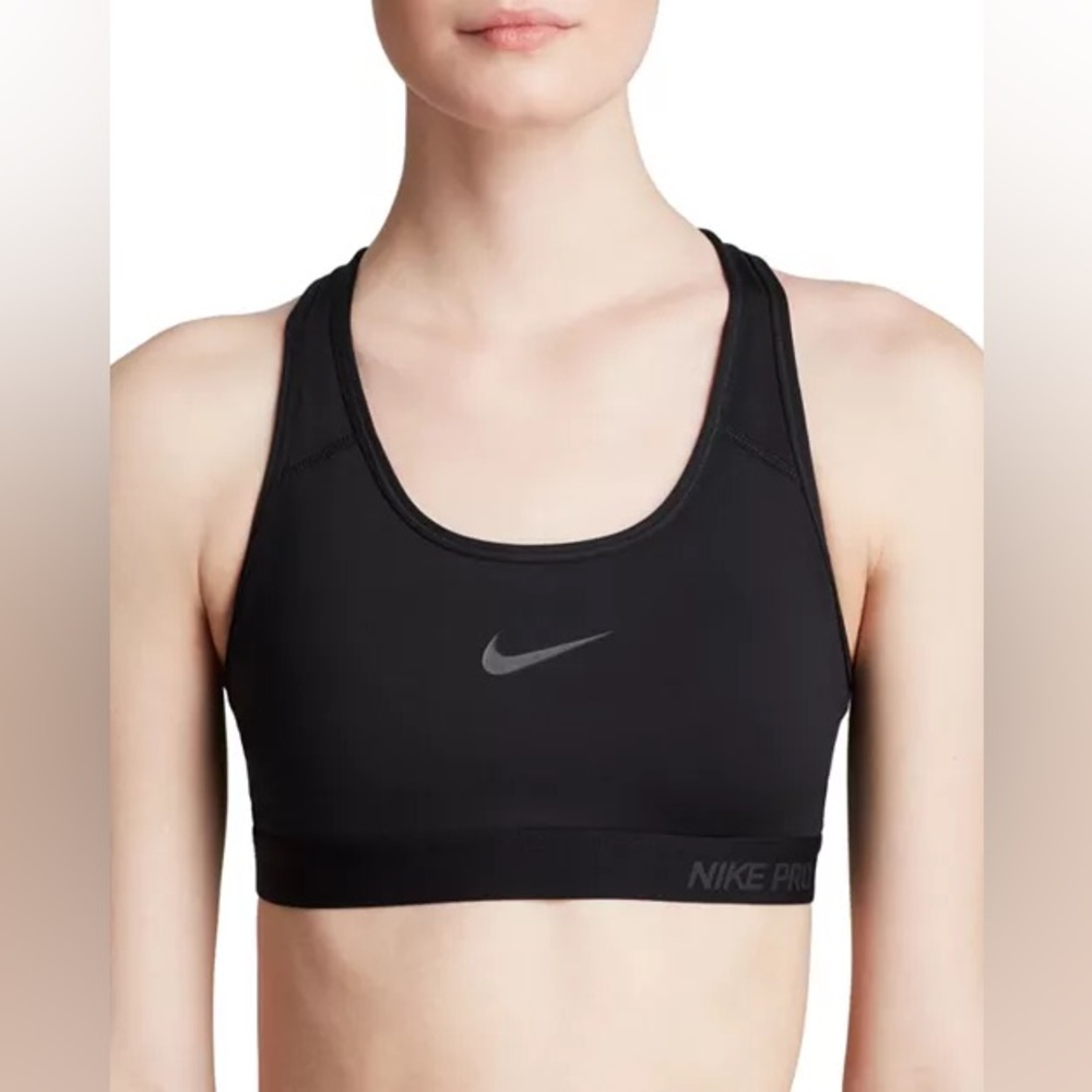 Nike Pro Women's Black Sports Bra